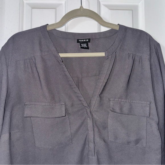 Torrid georgette pullover blouse in nine iron charcoal gray torrid size 1 (1X). - Picture 6 of 11